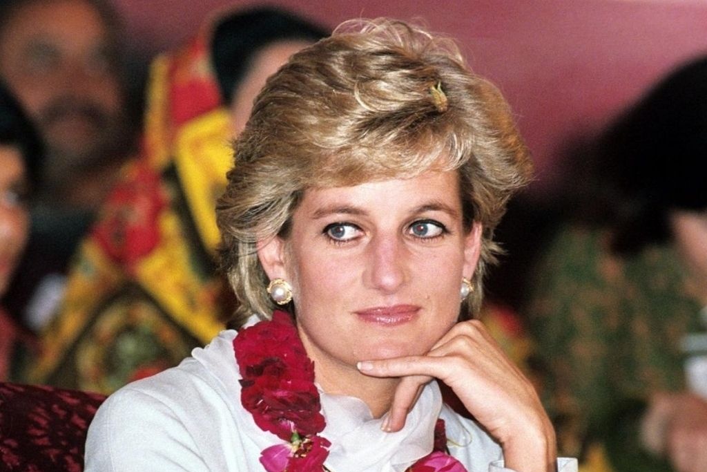 Instalarán Nueva Estatua De La Princesa Diana En El Palacio De