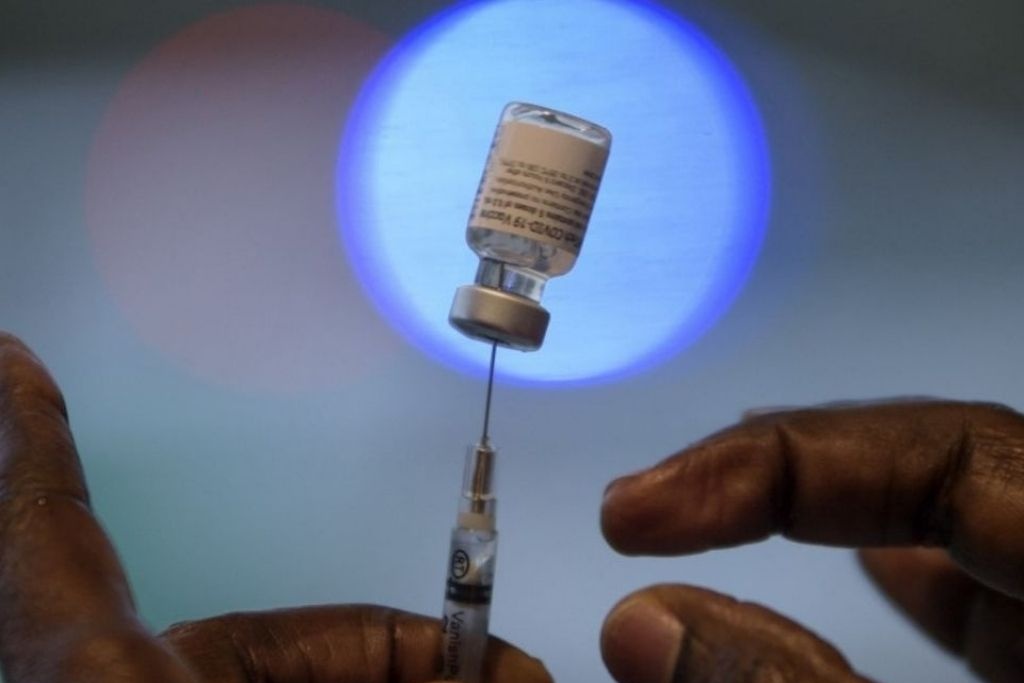 AMLO hará públicos contratos de compra de vacunas COVID pese resolución de SCJN   