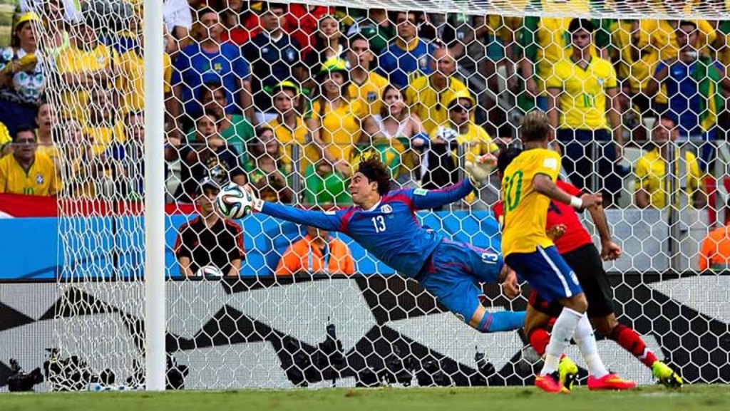 FIFA destaca actuación de Guillermo Ochoa en el Mundial Brasil 2014  (+VIDEO)