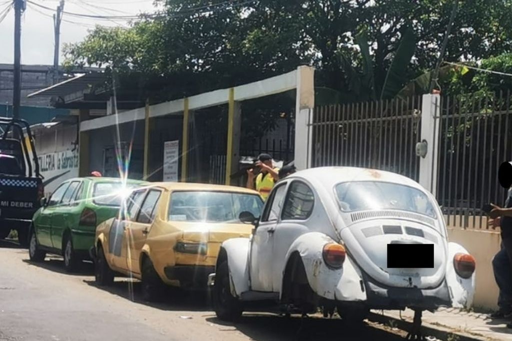 Notifican a 21 personas en Villahermosa para retirar vehículos en abandono 