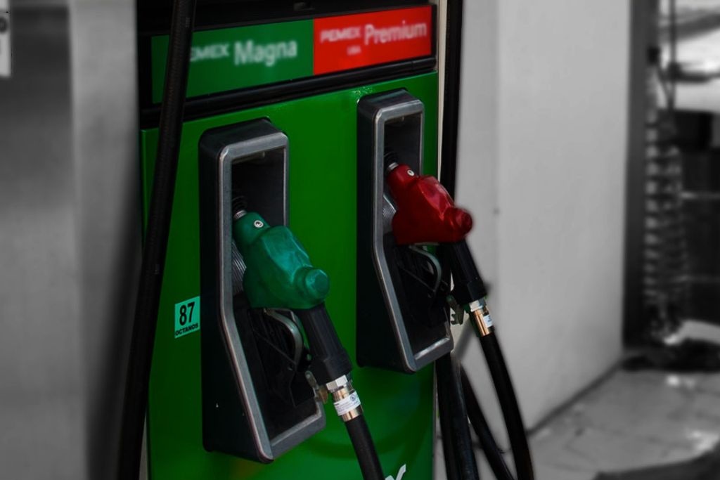 ¿Cuánto costaría la gasolina en México sin los subsidios?