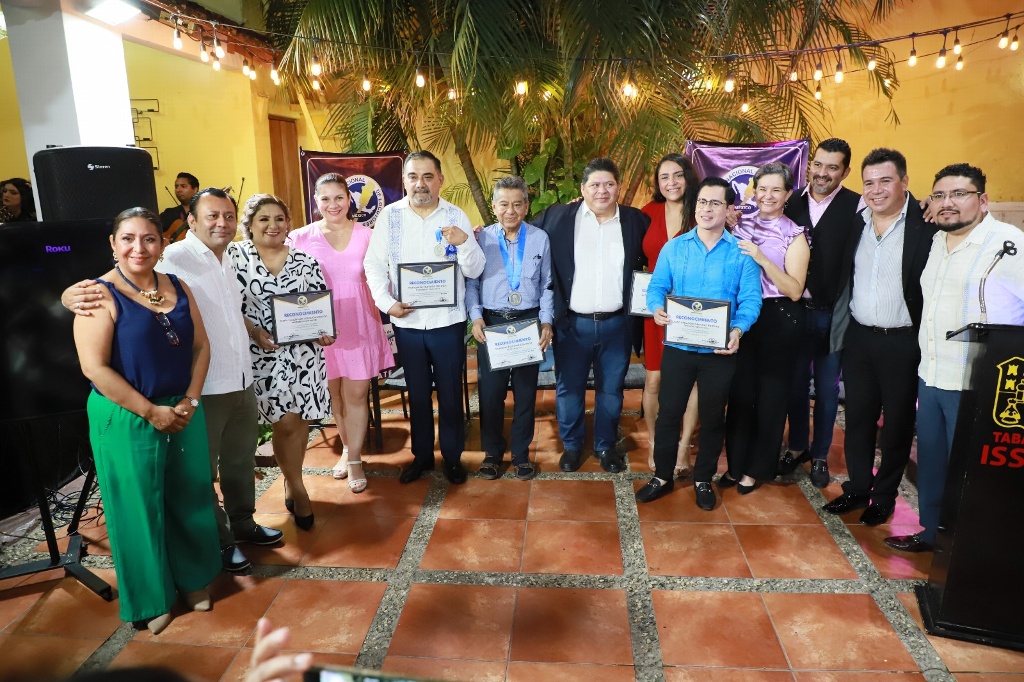 Reconoce Asociación Nacional de Locutores trayectoria de profesionales