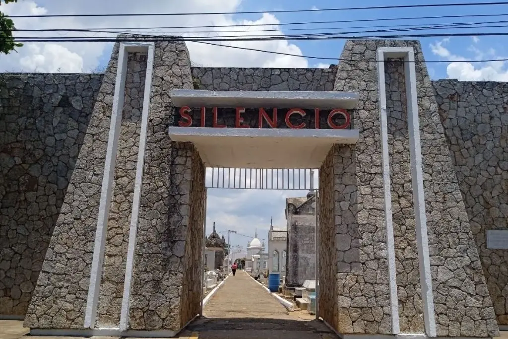 Panteones de Centro están listos para recibir visitas por Día de