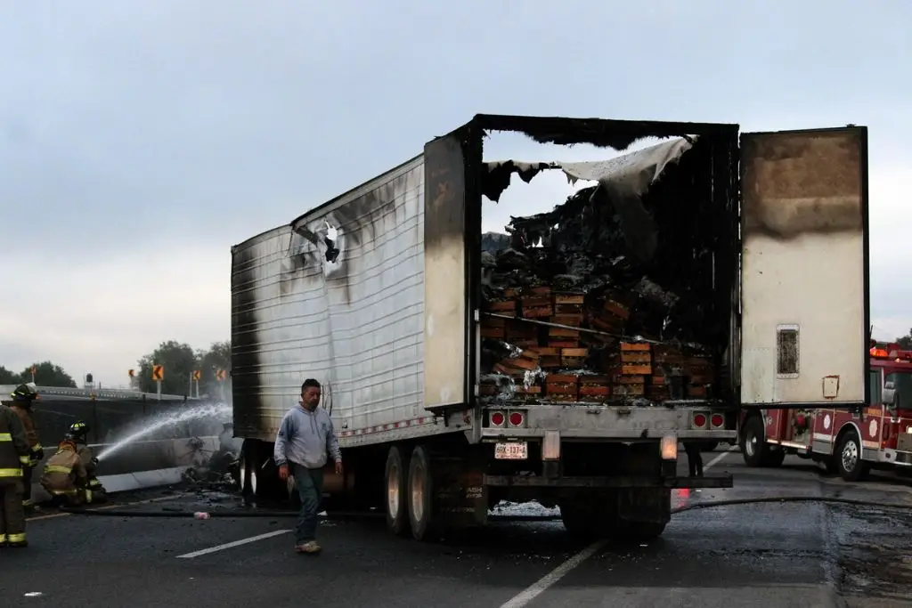 Detenci N De Criminales Deja Un Muerto Bloqueos Y Autos Incendiados En