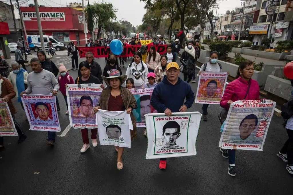 FGR detiene nuevamente a 3 de 8 militares liberados por caso Ayotzinapa ...
