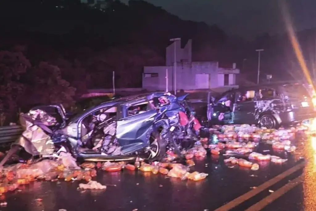 Accidente en la México-Tuxpan deja 5 muertos y varios heridos - xeva ...