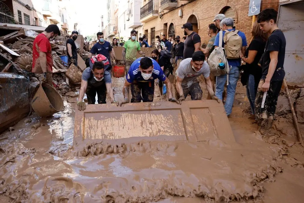 Suben a 229 los muertos en las graves inundaciones de Valencia 