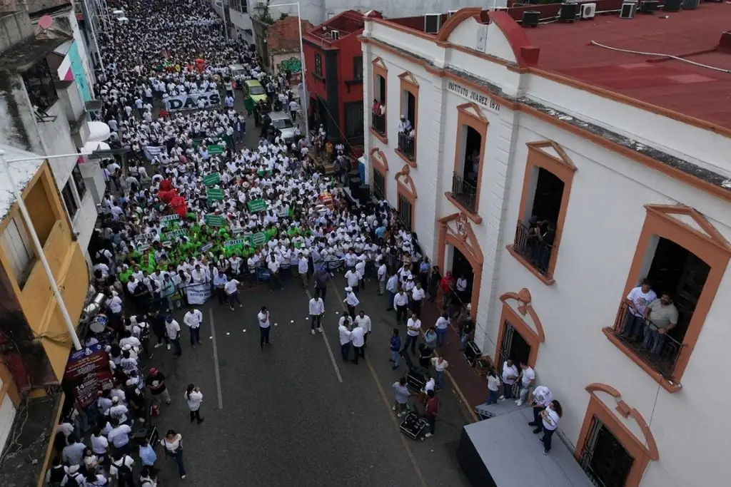 Participa en el sondeo