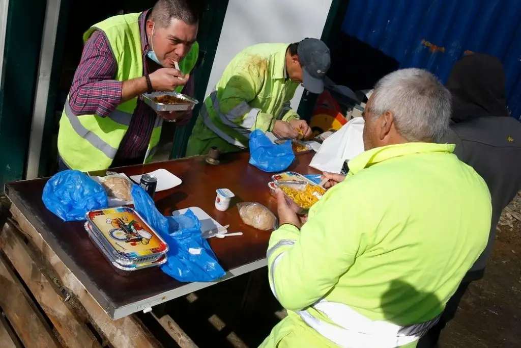 Participa en el sondeo